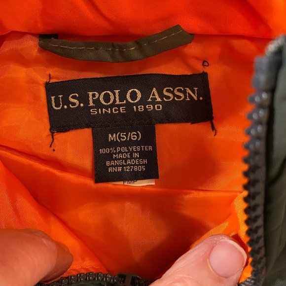 U.S. Polo Assn. Hooded Sleeveless Vest M(5/6) (HR) - Picture 6 of 10